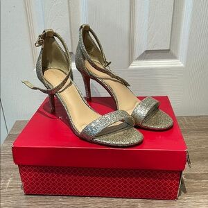 Elegant Glittery Gold Heels